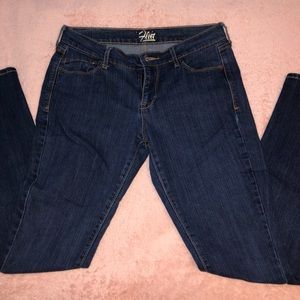 Dark Old Navy “Flirt” Skinny Jeans